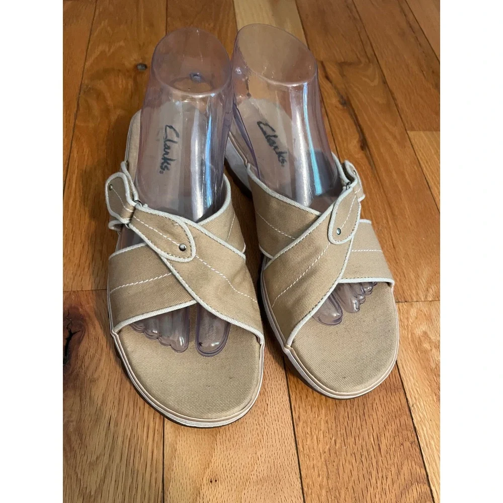 Clarks Tan Fabric Women's Slide Sandals‎ Size 9